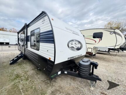 Used 2025 Forest River RV Cherokee Grey Wolf 26SS