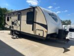 Used 2019 Winnebago Minnie 2500RL - Image 3
